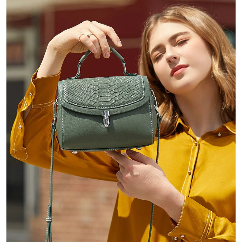 Bolsa de Ombro e Transversal de Couro Croco