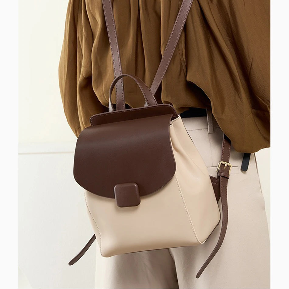 Mochila Feminina de Couro Genuíno Odette