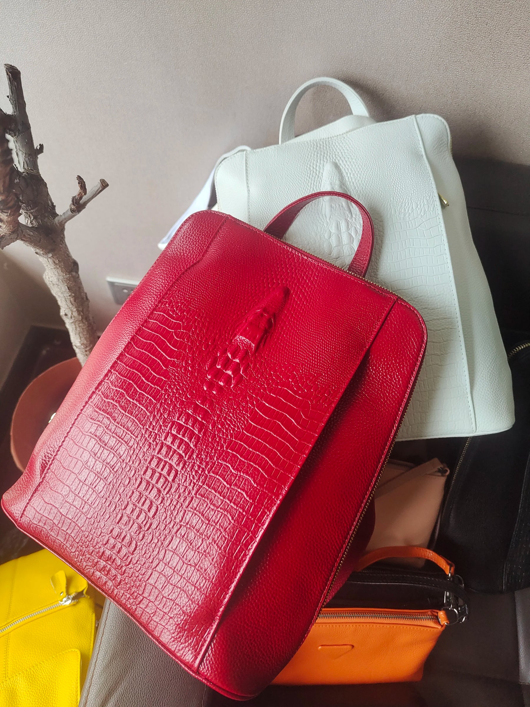 Mochila Feminina de Couro Genuíno Geneviève