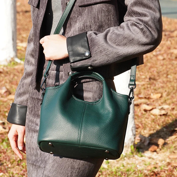 Bolsa de Ombro de Couro Genuíno Isabell | Shoulder Bags | Cores variadas | Detalhe 1 | Vivièn