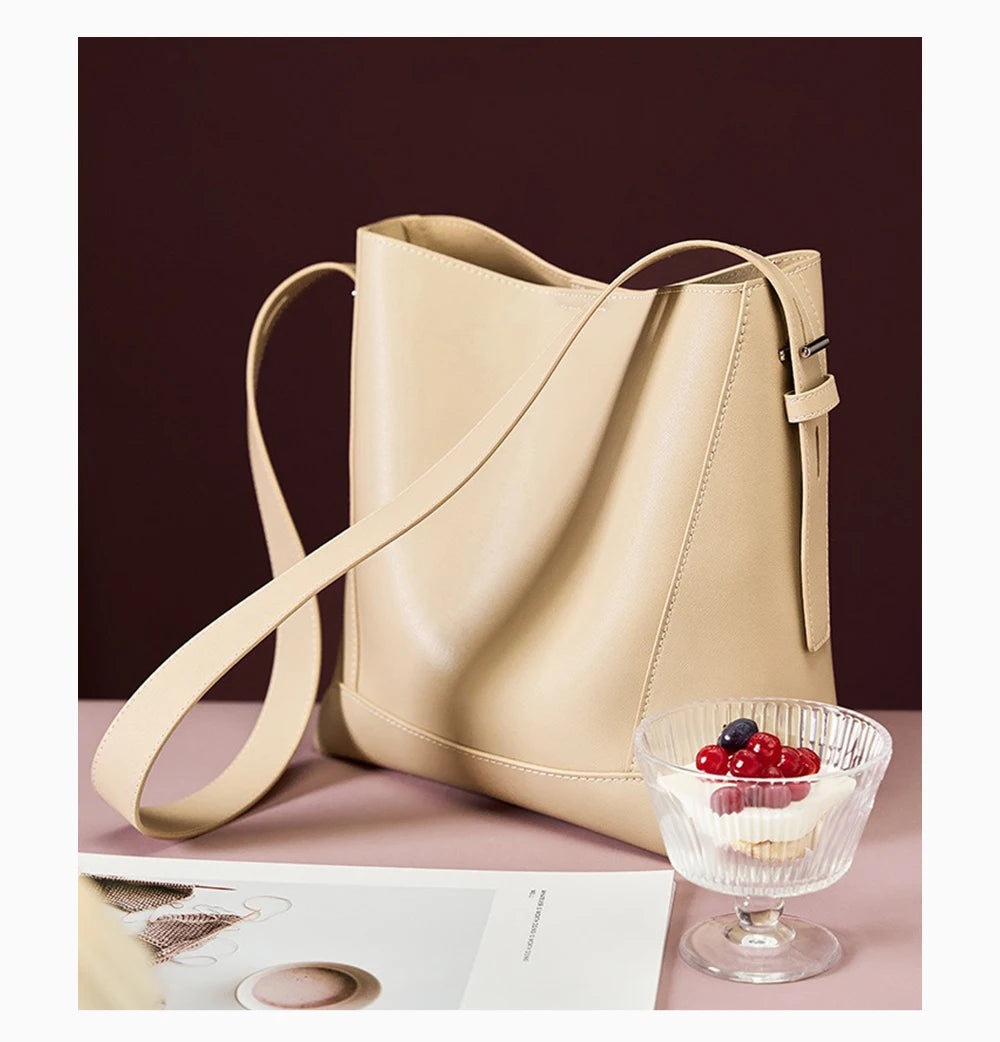 Bolsa Tote de Couro Genuíno Sonia | Bucket Bags | Cores variadas | Detalhe 8 | Vivièn