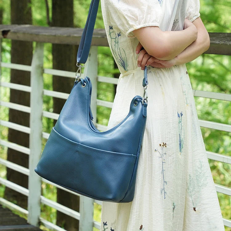 Bolsa de Ombro de Couro Genuíno Celeste