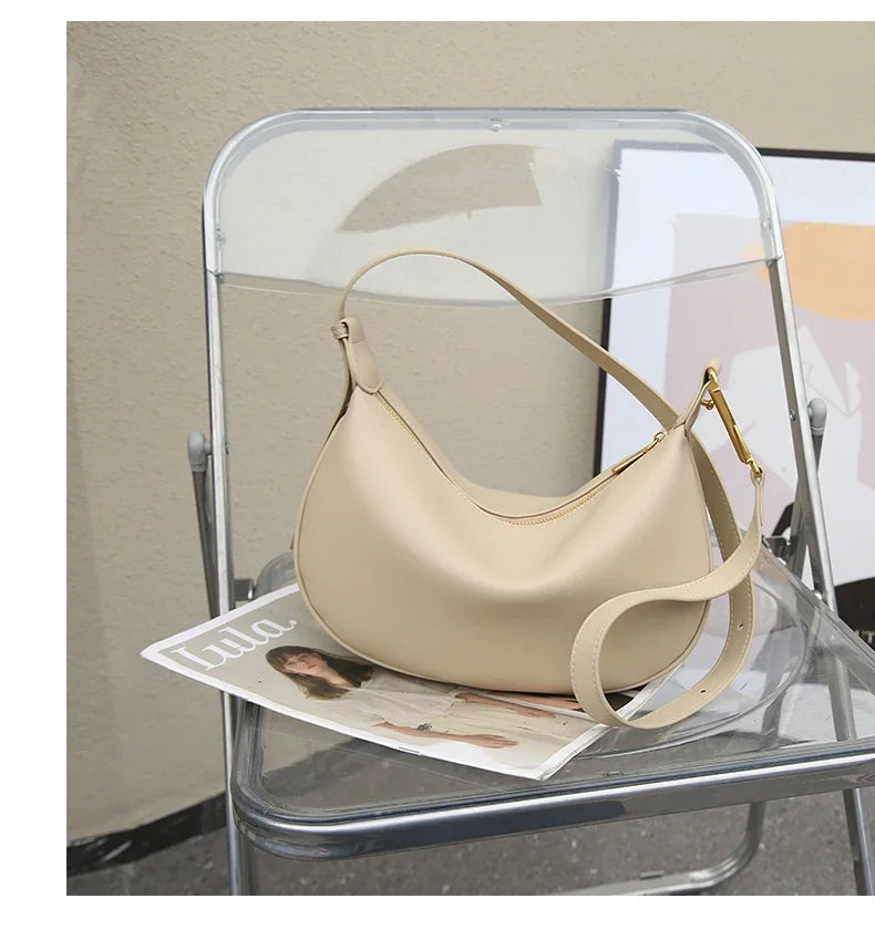 Bolsa Hobo de Couro Madri