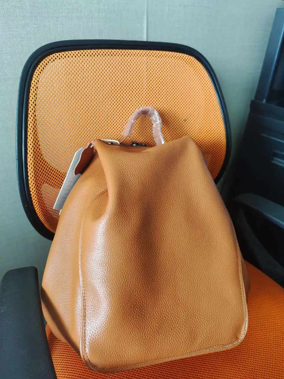 Mochila Feminina Elegante de Couro Genuíno Sofia