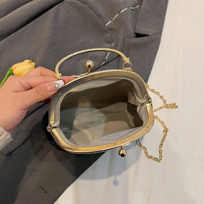 Bolsa Feminina de Veludo Roma