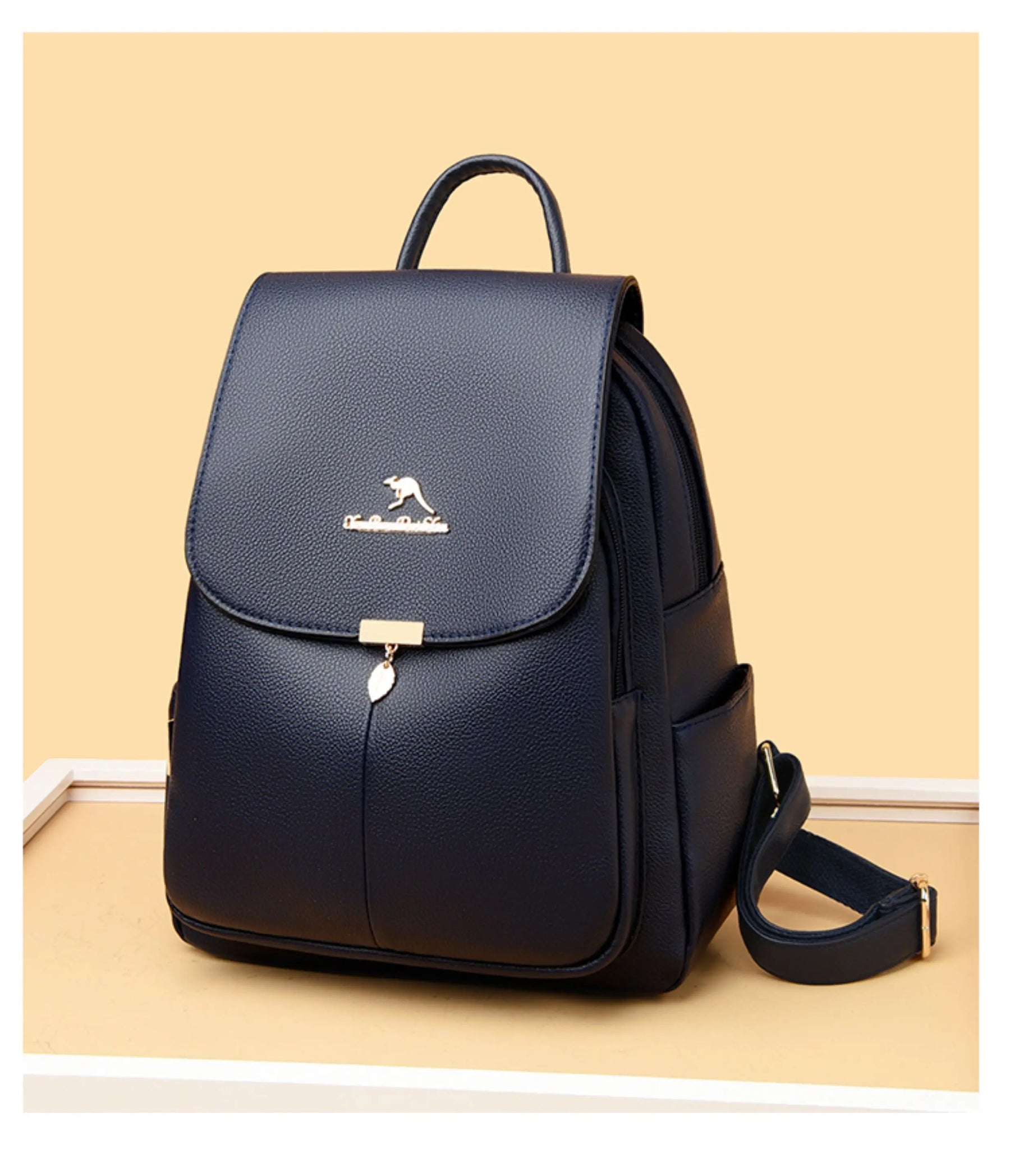 Mochila Feminina de Couro Genuíno Antonelli