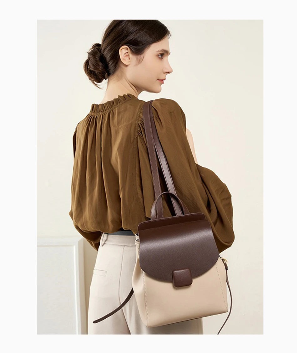 Mochila Feminina de Couro Genuíno Odette