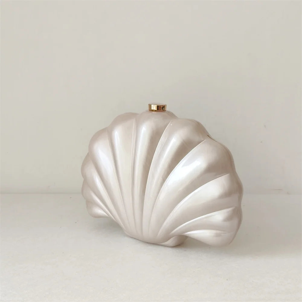 Bolsa de Acrílico Concha Sereia | Clutch Bags | Cores variadas | Costas | Vivièn