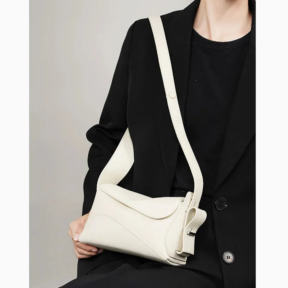 Bolsa de Couro Geométrica – Ombro e Transversal | Shoulder Bags | Cores variadas | Detalhe 1 | Vivièn