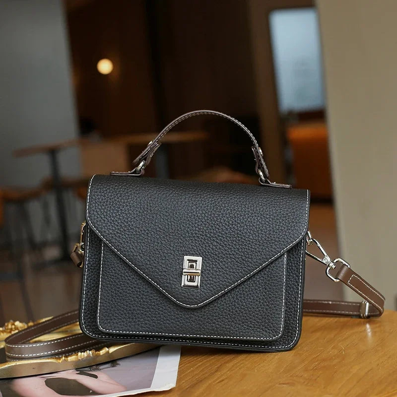 Bolsa de Ombro de Couro Genuíno Kyoto | Shoulder Bags | Cores variadas | Detalhe 3 | Vivièn