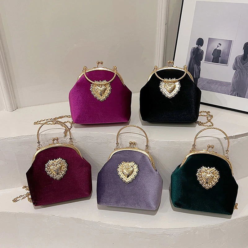 Bolsa Feminina de Veludo Roma | Clutch Bags | Cores variadas | Detalhe 22 | Vivièn