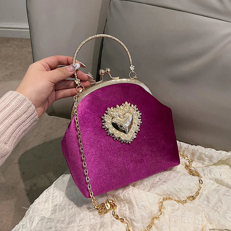 Bolsa Feminina de Veludo Roma | Clutch Bags | Cores variadas | Detalhe 36 | Vivièn