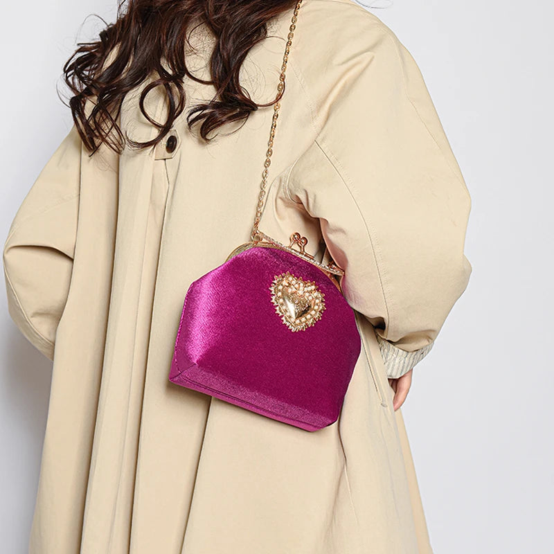 Bolsa Feminina de Veludo Roma | Clutch Bags | Cores variadas | Detalhe 8 | Vivièn