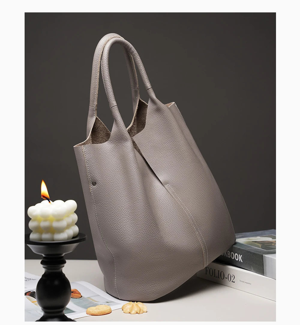 Bolsa Tote de Couro Genuíno Amélie | Bucket Bags | Cores variadas | Detalhe 7 | Vivièn