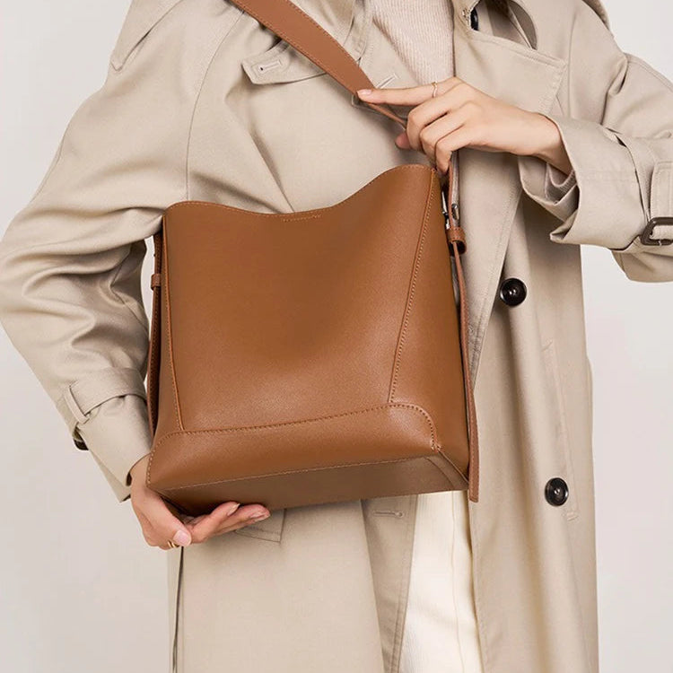 Bolsa Tote de Couro Genuíno Sonia | Bucket Bags | Cores variadas | Costas | Vivièn