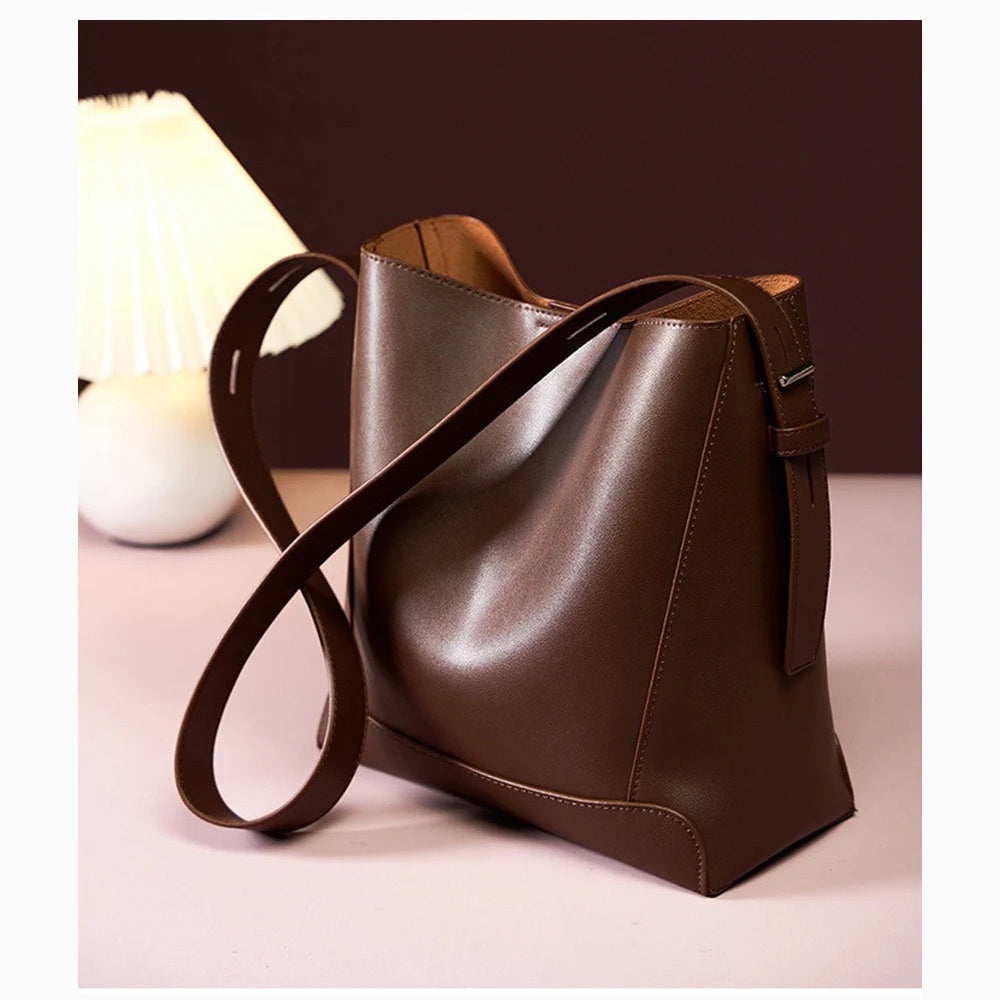 Bolsa Tote de Couro Genuíno Sonia | Bucket Bags | Cores variadas | Detalhe 1 | Vivièn