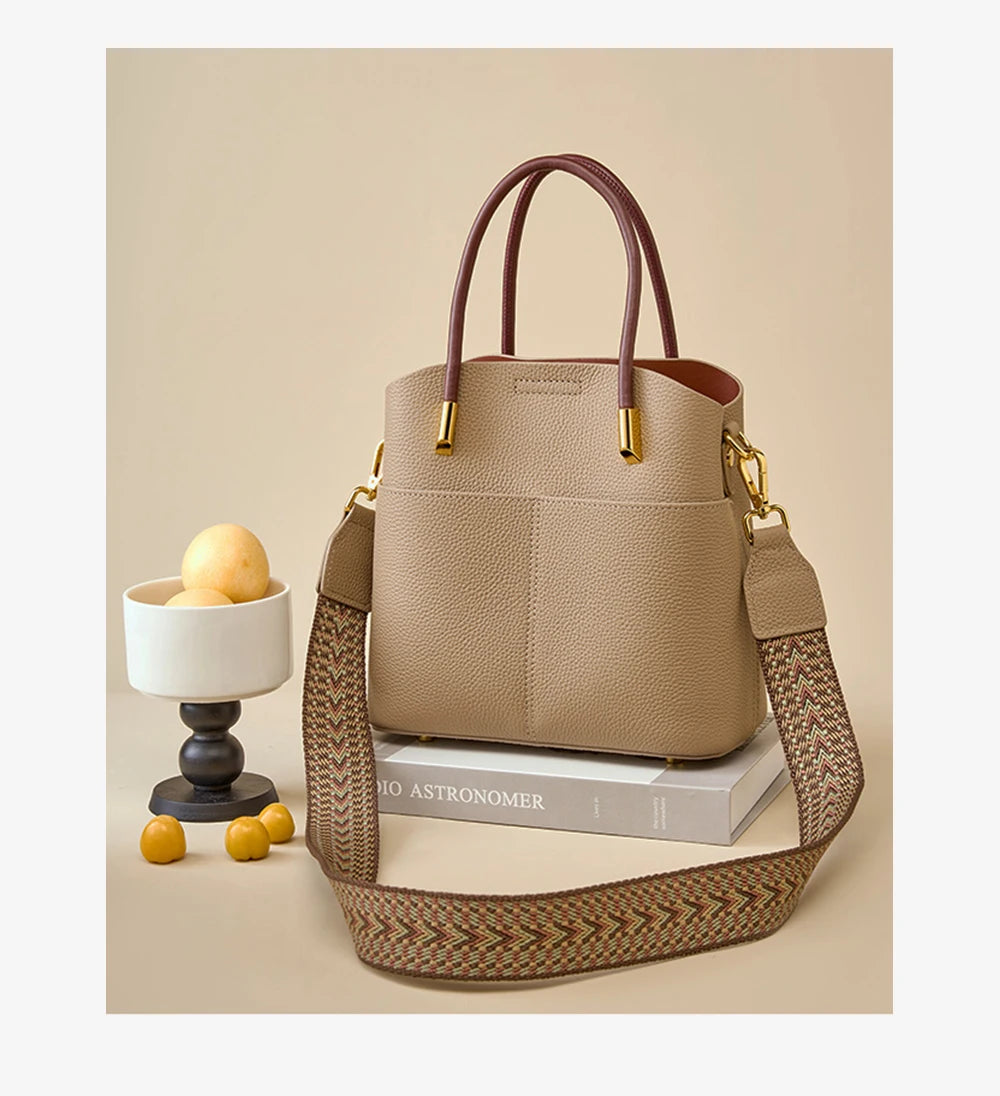 Bolsa Tote de Couro Parisienne | Bucket Bags | Cores variadas | Detalhe 2 | Vivièn